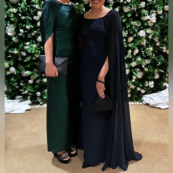 CARMEN MARC VALVO Infusion Navy Black Beaded Embellished Chiffon Cape Gown - Picture 4 of 4